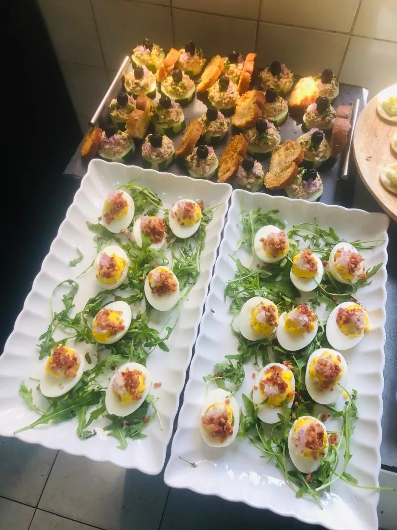 Œufs mimosa & canapés